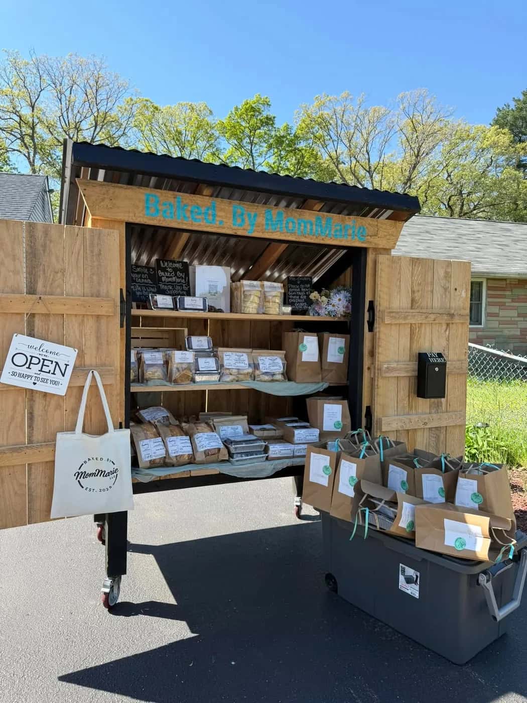 Farm photography at Baked.By MomMarie Bakery Stand, East Hartford, Connecticut.